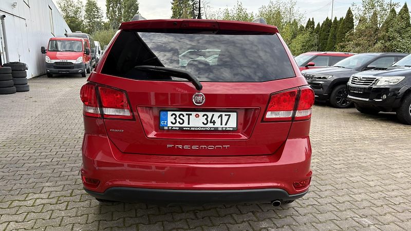 Fiat Freemont 2.0 M-jet 170k Black Code - fotka 5 z 17