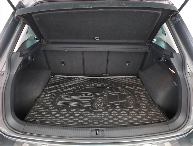 Volkswagen Tiguan (2019) R-Line 2.0 TDI - fotka 17 z 18