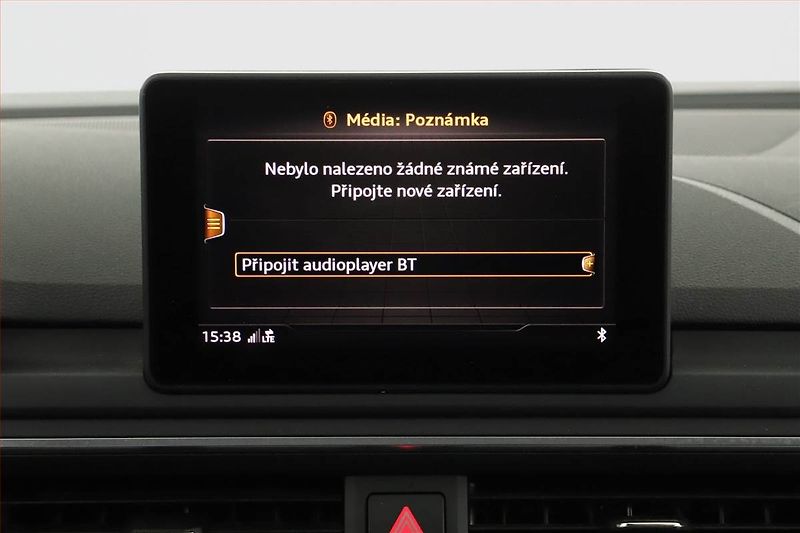 Audi A4 (2018) 2.0 TDI, 4X4, Navi, Bi-Xenony - fotka 15 z 20