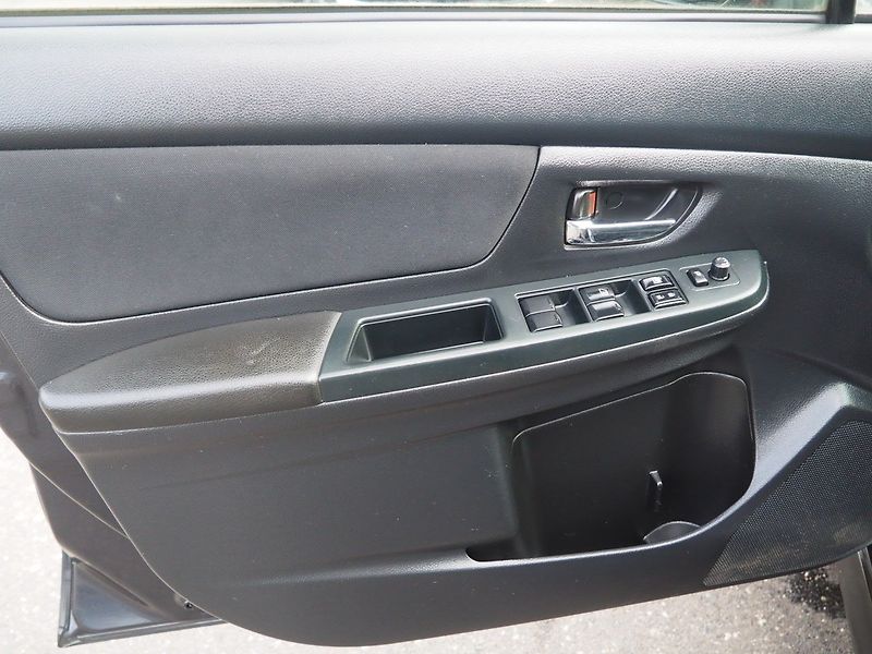 Subaru XV (2013) 2.0D 4x4 - fotka 9 z 34