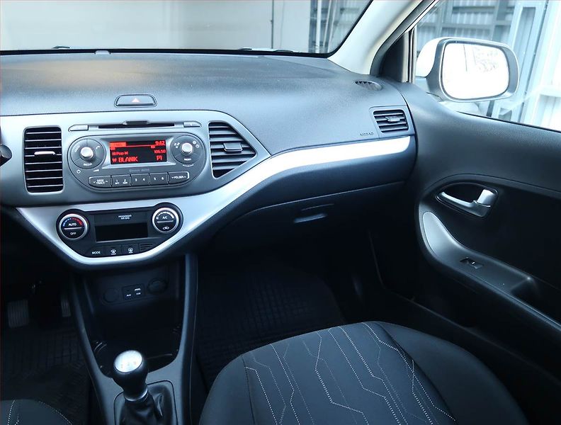 Kia Picanto (2016) 1.2 CVVT, Serv.kniha - fotka 8 z 15