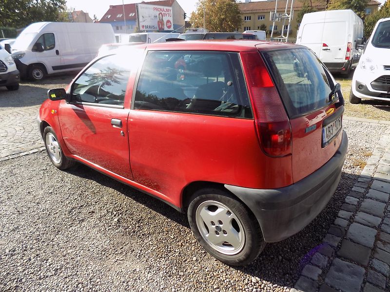 Fiat Punto 1,2I 54 KW SX CENTRÁL, KLIMA - fotka 12 z 30