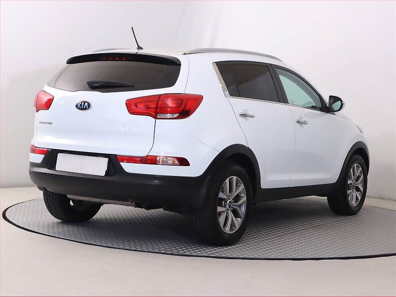 Kia Sportage (2015) 1.6 GDI, Serv.kniha, Tempomat - fotka 5 z 17