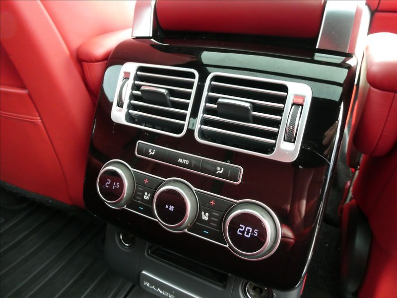 Land Rover Range Rover 4,4 TDV8 Vogue Auto,ČR,2x kola - fotka 31 z 50