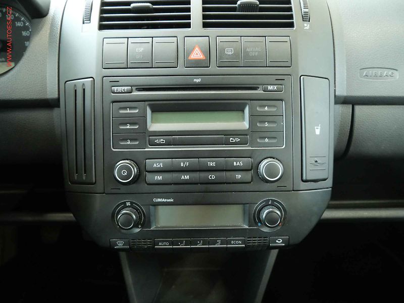 Volkswagen Polo (2009) 1.2i, Comfort, AC - fotka 13 z 16