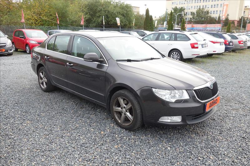 Škoda Superb 1,8 TSi, SERVIS.KN., COMFORT. - fotka 1 z 4