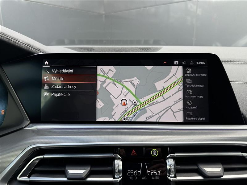 BMW X5 3,0 40i xDrive M-Packet ČR DPH - fotka 18 z 26