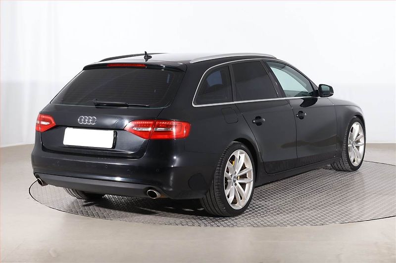 Audi A4 (2012) 3.0 TDI, 4X4, Automat - fotka 5 z 23
