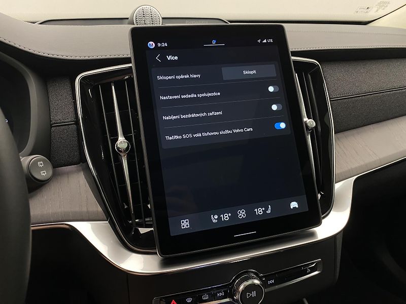 Volvo XC90 (2026) T8 AWD Plug-in DARK ULTRA - fotka 60 z 76