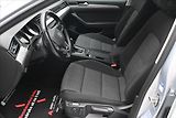 Volkswagen Passat 2,0 TDI 110kW DSG Business Zár - náhled 13