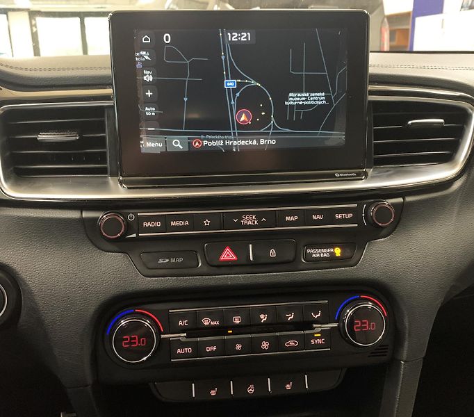 Kia Ceed 1,4 T-GDi Exclusive DCT, ČR - fotka 19 z 25