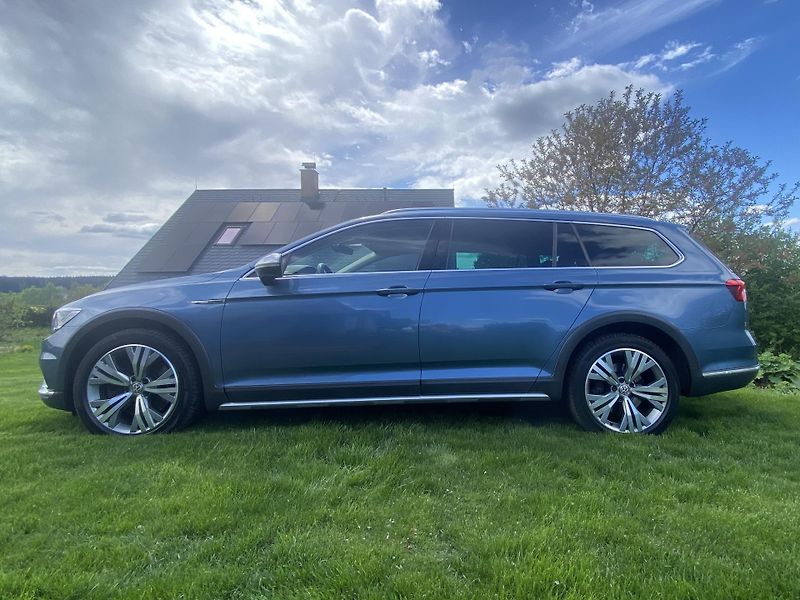 Volkswagen Passat 2,0 TDI 4-motion/Alltrack/ČR - fotka 2 z 11