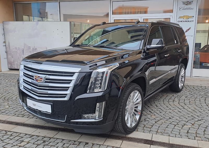 Cadillac Escalade Platinum 6.2 V8 EU model - fotografie inzerátu