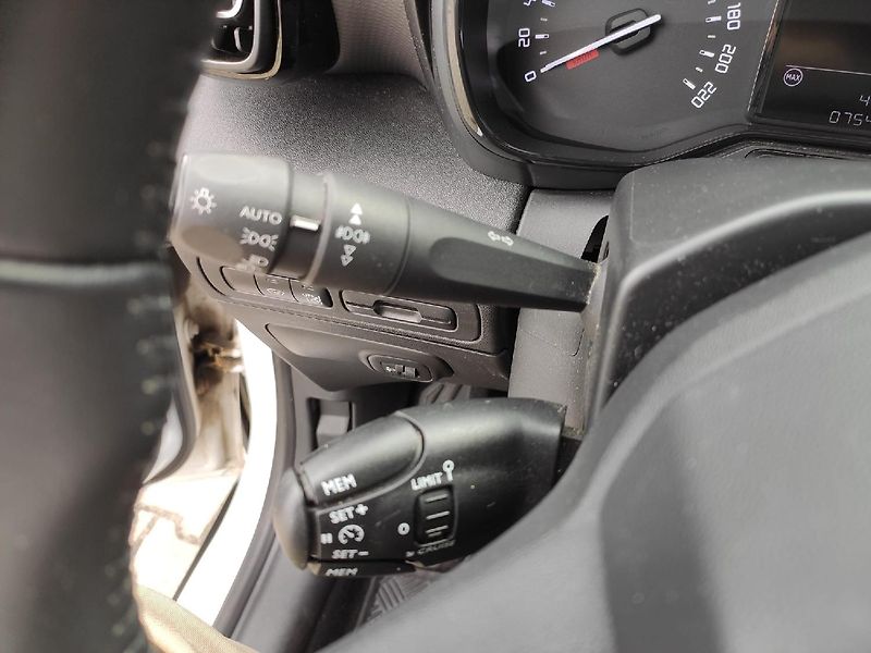 Citroën C3 Aircross (2022) 1.2 110k MAN6 záruka 1majitel - fotka 22 z 31