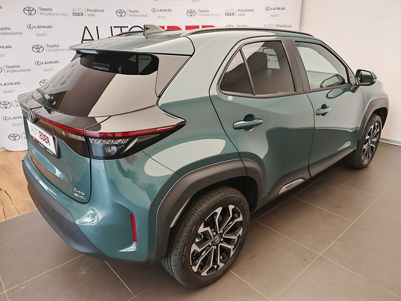 Toyota Yaris Cross 1.5 Hybrid e-CVT Style 4x4 - fotka 4 z 20