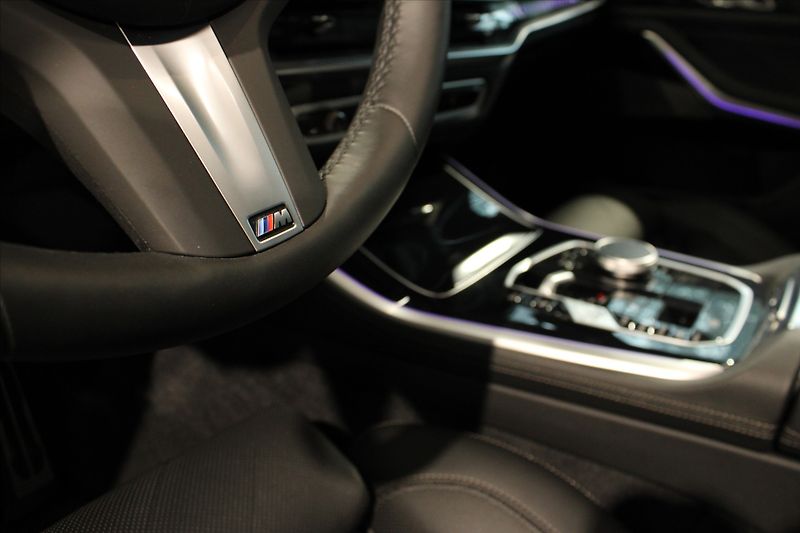 BMW X5 xDrive30d M Sport Pro DAProf/3 - fotka 15 z 43