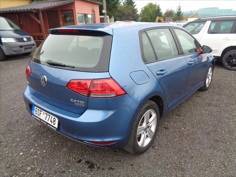 Volkswagen Golf 2,0   TDI - fotka 8 z 16