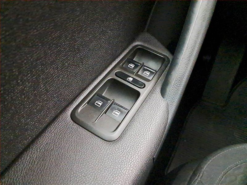 Škoda Yeti (2015) 2.0 TDI, 4X4, Serv.kniha - fotka 14 z 19