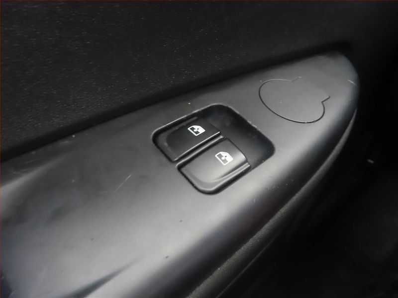 Hyundai i20 (2013) 1.2, Serv.kniha - fotka 13 z 13