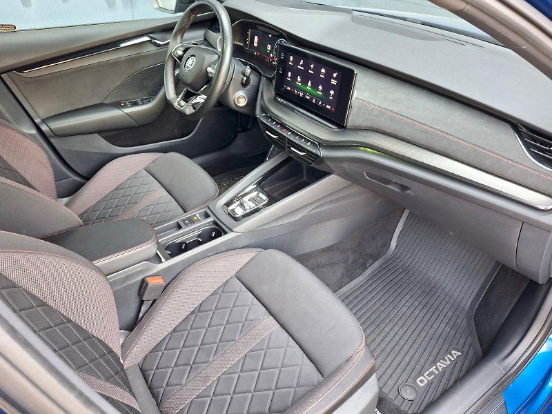 Škoda Octavia (2023) RS DSG 2,0TDi 147kW - fotka 14 z 35
