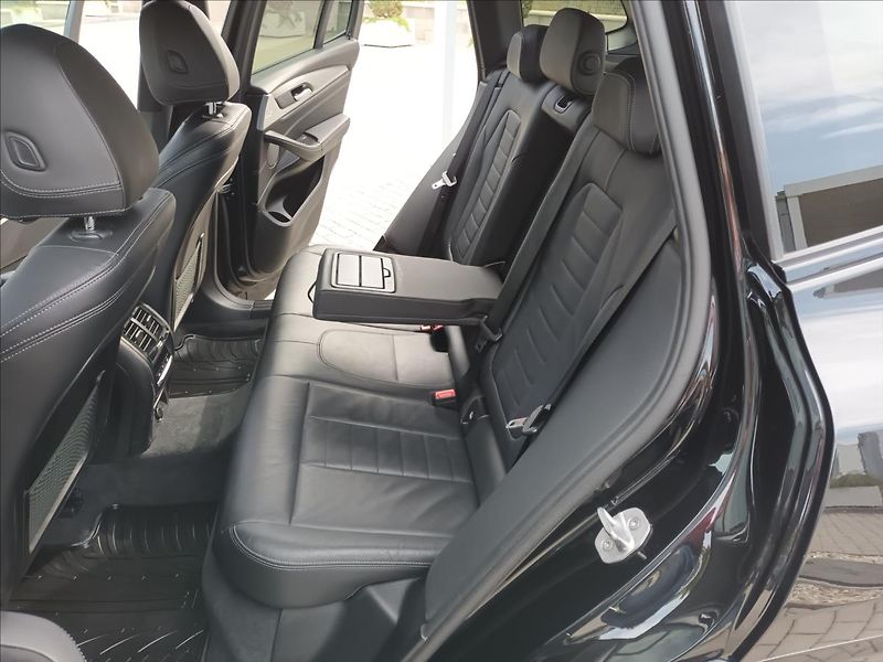 BMW X3 3,0 xDrive30d Mpaket,ČR,PANO, - fotka 17 z 50