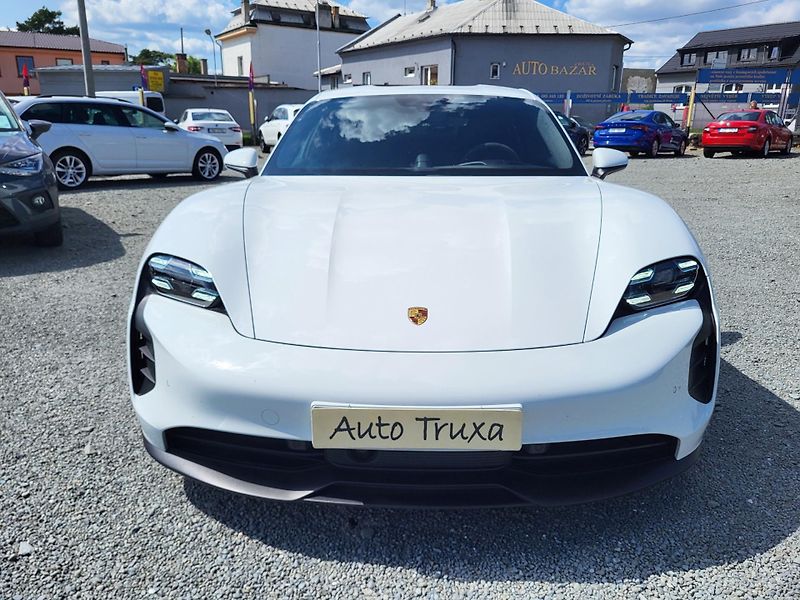 Porsche Taycan GTS 440kW 4S Electric - NOVÉ - fotka 30 z 48