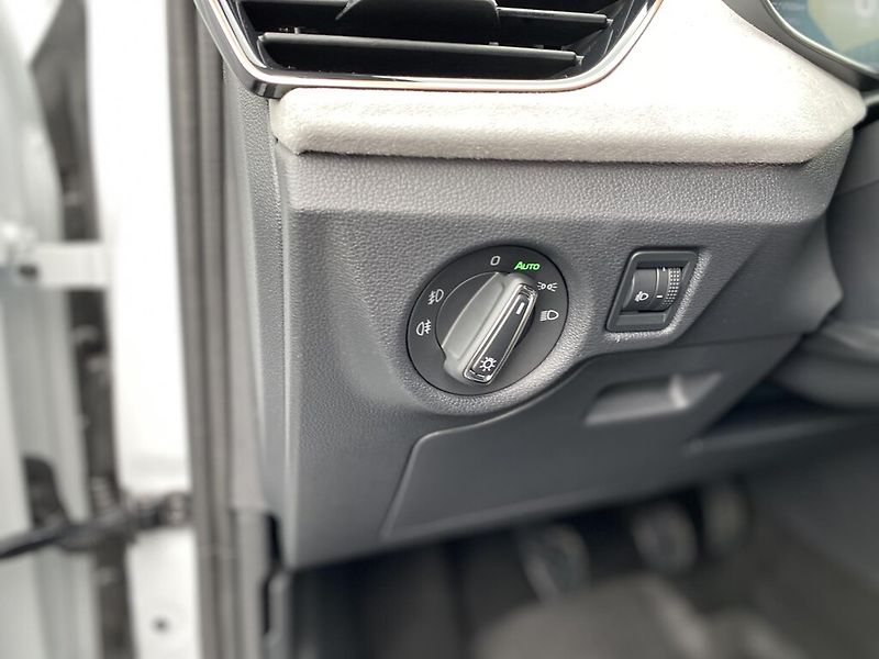Škoda Scala 1,0 TSI 85 kW Selection - fotka 12 z 27