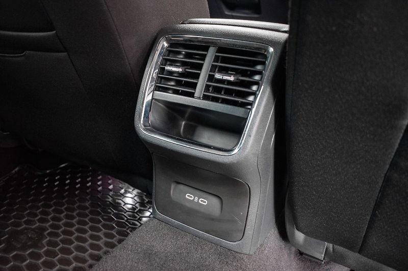 Škoda Octavia 2.0 TDI SCOUT REZERVACE - fotka 15 z 46