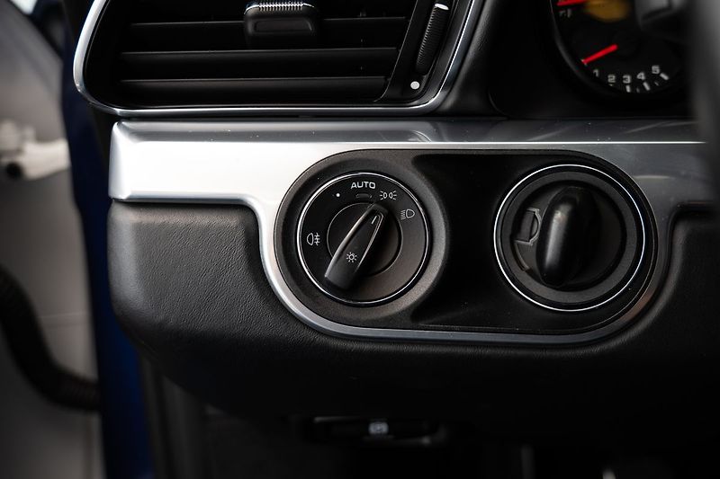 Porsche 911 (991) Carrera S - fotka 18 z 25
