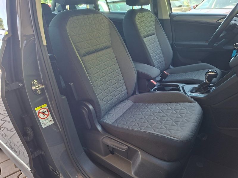 Volkswagen Tiguan (2022) 2.0TDI 110kW DSG LIFE - fotka 26 z 50