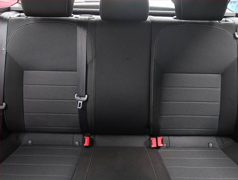 Škoda Rapid (2016) Style 1.2 TSI, Tempomat - fotka 10 z 19