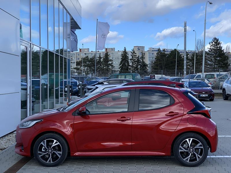 Toyota Yaris (2026) Style 1,5 HEV AT - fotka 11 z 13