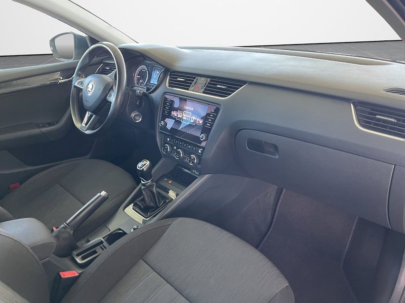 Škoda Octavia (2018) 2.0 TDI 110kW Style Plus combi - fotka 22 z 33