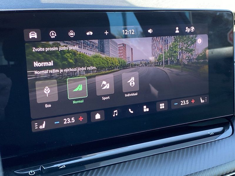 Škoda Octavia (2025) Combi 1.5 TSI M-HEV DSG Sportl - fotka 27 z 34