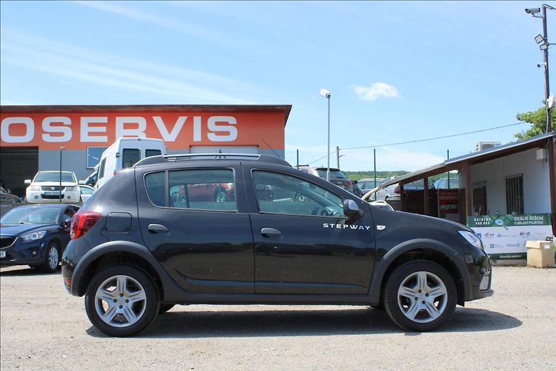 Dacia Sandero 0,9 TCe  STEPWAY, TOP, ČR - fotka 4 z 31