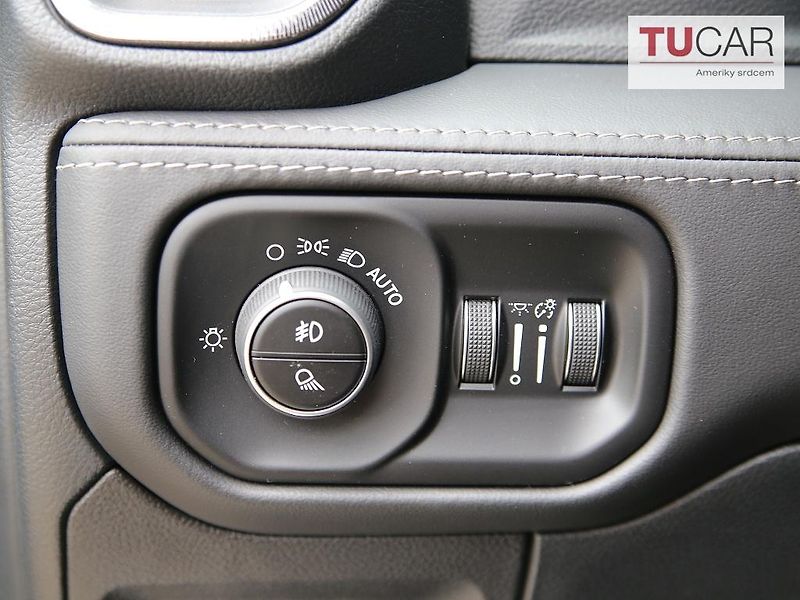 Dodge RAM (2021) TRX 6.2 V8 - fotka 27 z 48