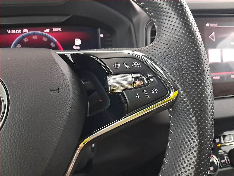 Škoda Karoq (2022) Sportline 1.5 TSI - fotka 17 z 19