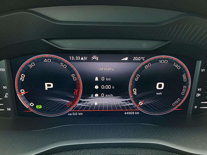Škoda Karoq 1.5 TSI 110kW DSG SPORTLINE - fotka 11 z 48