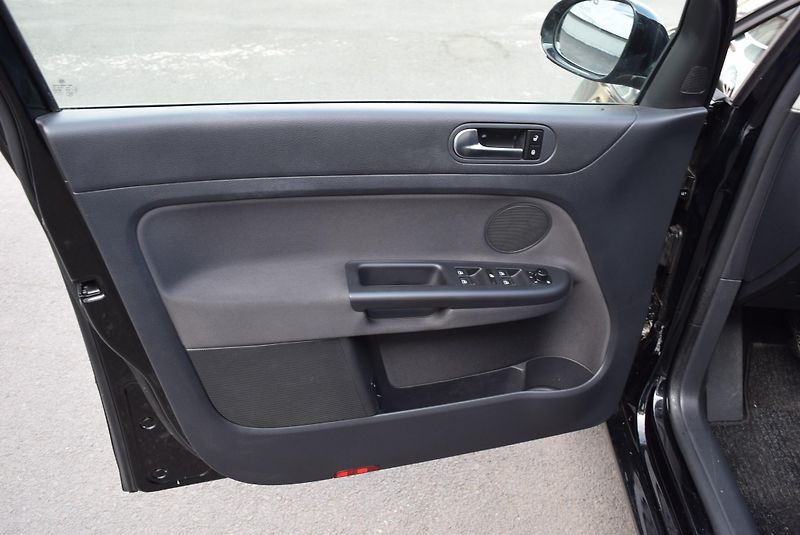 Volkswagen Golf Plus (2012) 1.2TSI 77kw TRENDLINE SENZORY  - fotka 19 z 48