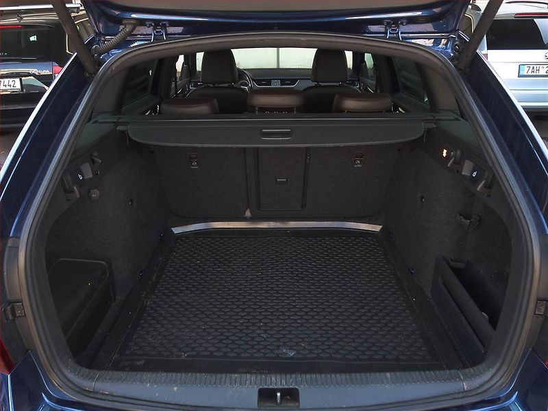 Škoda Octavia (2017) Laurin&Klement 2.0 TDI, 4X4 - fotka 14 z 18