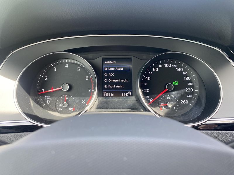 Volkswagen Passat 2.0TSI140kW-1xMAJ.-LED-DSG-ACC - fotka 20 z 49