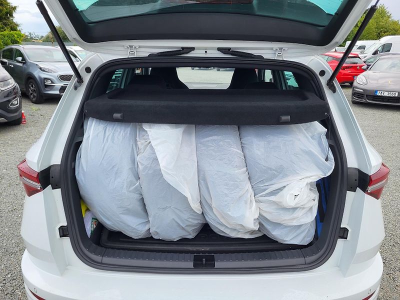 Škoda Karoq 1.5 TSI 110kW DSG SPORTLINE - fotka 42 z 48