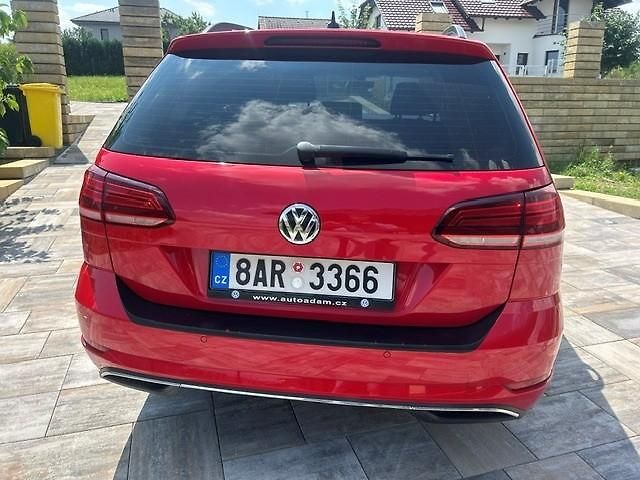 Volkswagen Golf Variant 1,6TDi DSG F1 LED MATRIX NAVI - fotka 11 z 51