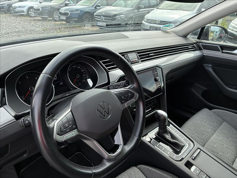 Volkswagen Passat 2,0 TAŽNÉ,KAMERA,APP-CONNECT - fotka 9 z 31