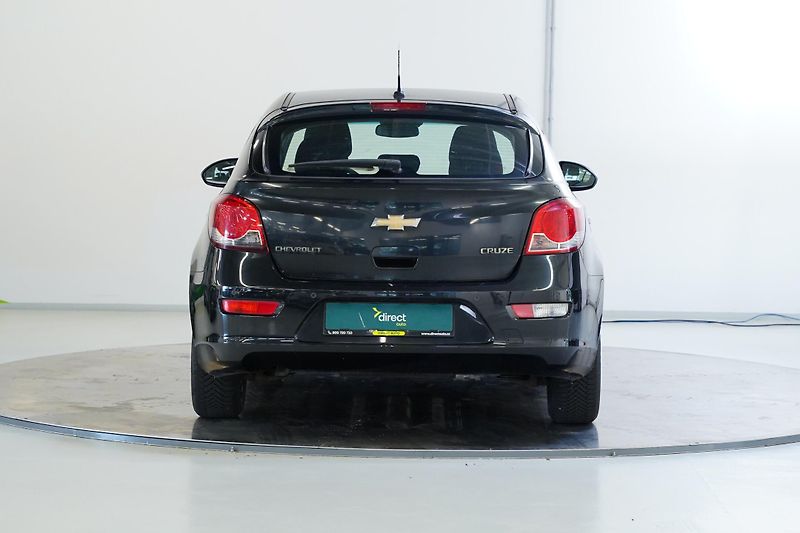 Chevrolet Cruze - fotka 6 z 22