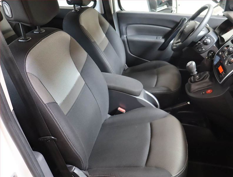 Renault Kangoo (2021) 1.5 dCi, 5Míst, ČR, 1Maj, DPH - fotka 9 z 15