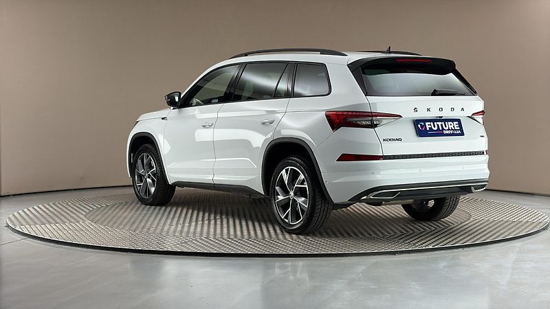 Škoda Kodiaq 2.0 TDI DSG 4x4 Sportline - fotka 2 z 30