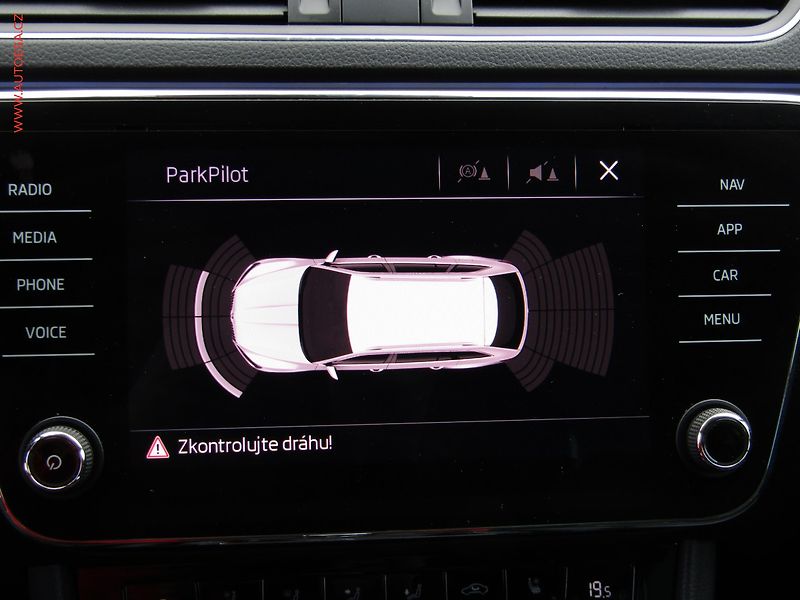 Škoda Superb (2019) 2.0TDi, DSG, STK3/28 - fotka 22 z 23