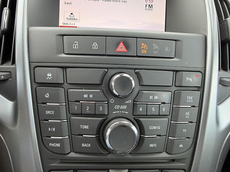 Opel Astra 1.4 88kw - fotka 17 z 42