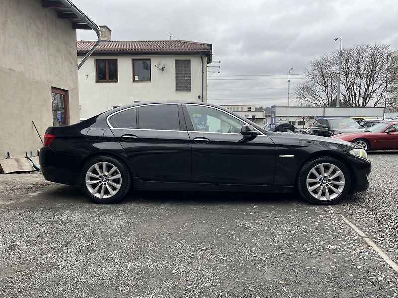 BMW Řada 5 (2014) 2,0D 135Kw NAVI,SV.KŮŽE,XENON - fotka 4 z 17